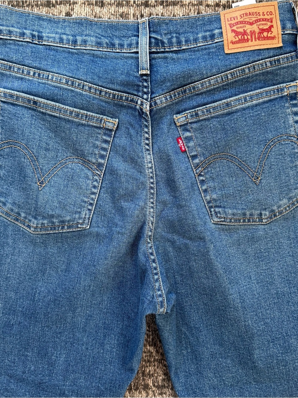 Levi’s Wedgie Straight Ankle Women's Jeans Button Fly Size 30 - Picture 3 of 7